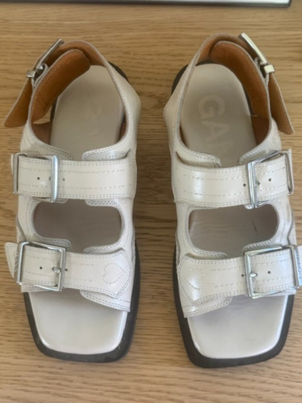 GANNI - White Embroidered Western Sandals - Size 9 - Picture 13 of 14